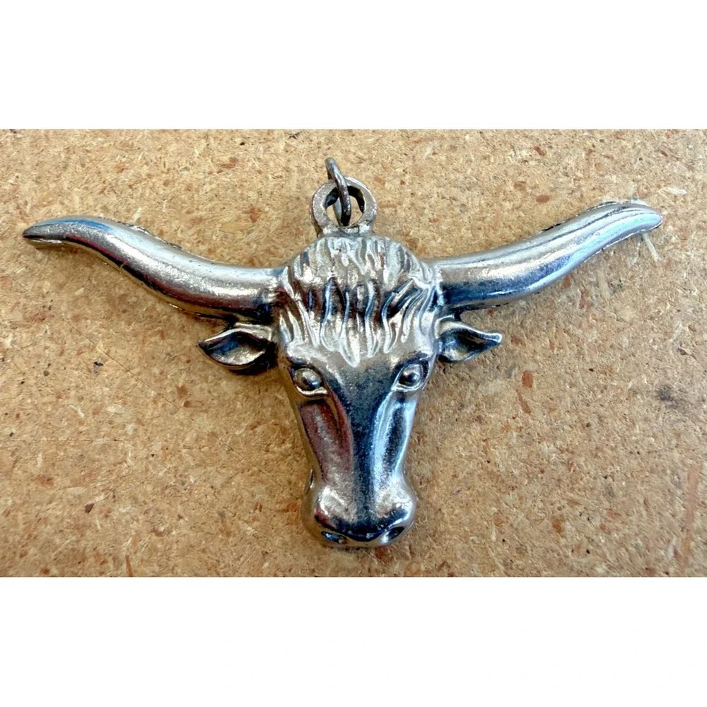 Texas Longhorn Steer Head‎ Pendant Silver tone Measures 3.5